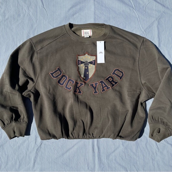 NWT BDG Graphic Sweatshirt - Picture 4 of 8